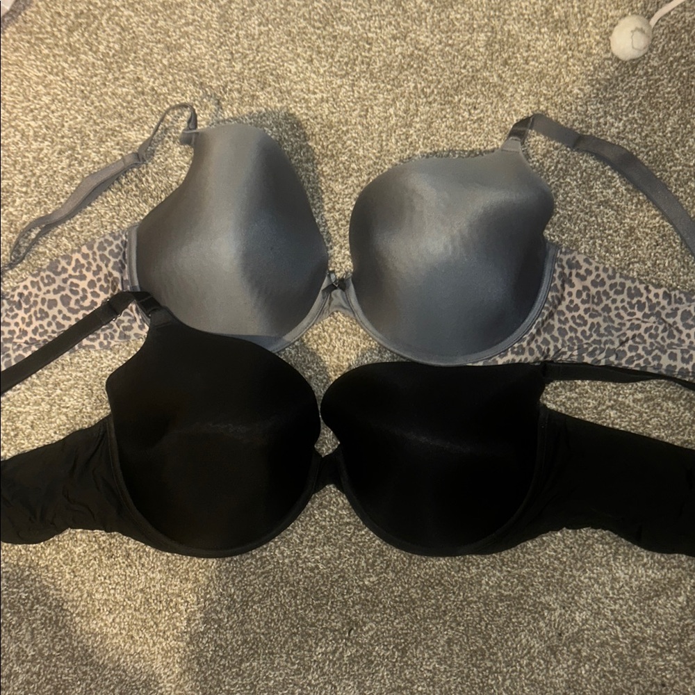Women's Black and Gray Bras Set
